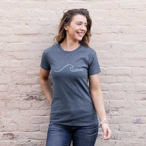 Go With The Flow Wave - Women's Short Sleeve T-Shirt